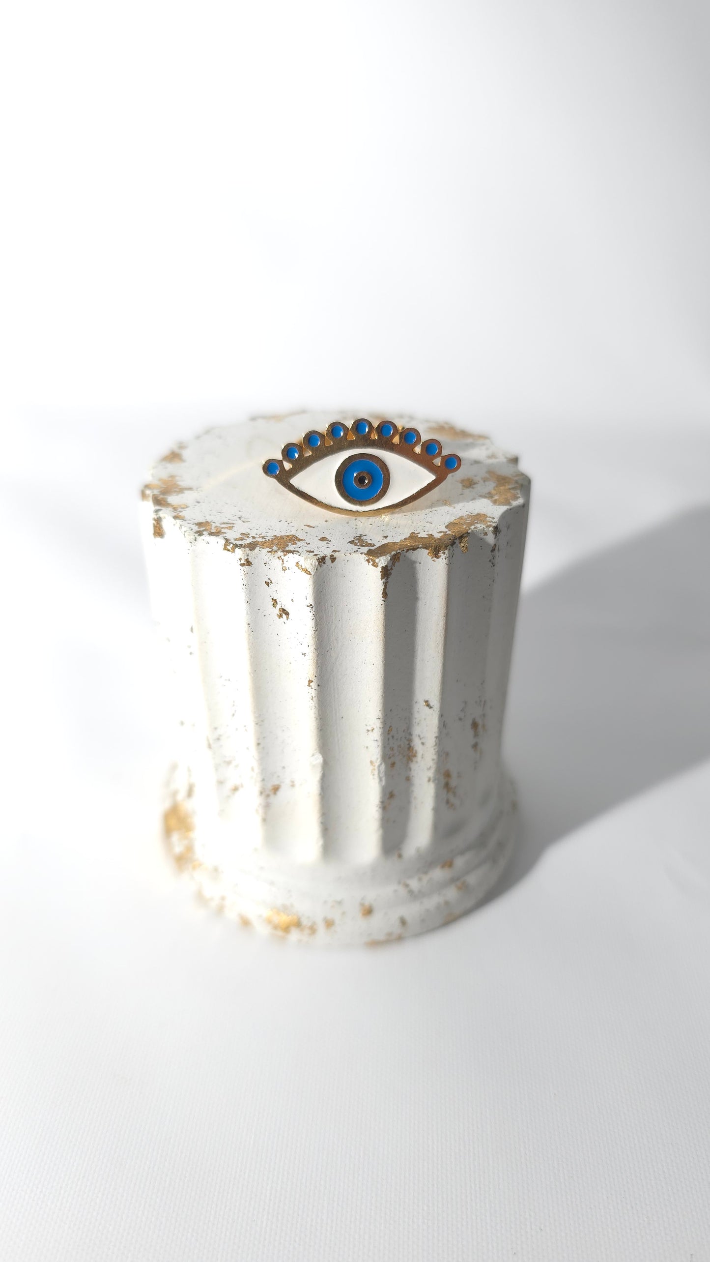 Anillo Guardián Dorado: Ojo de la Suerte