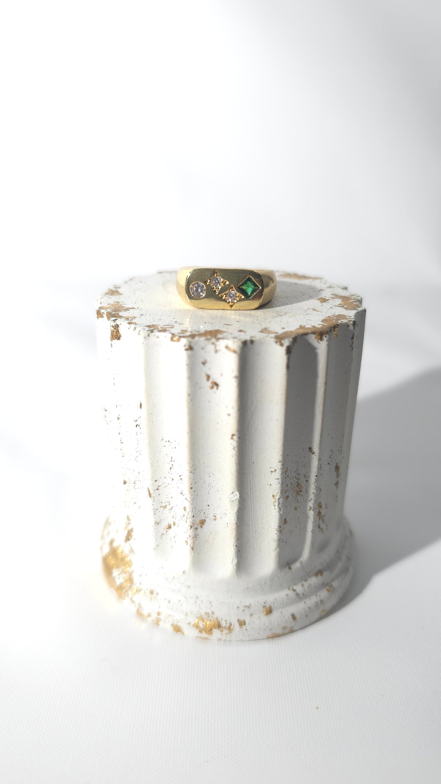 Anillo Sello Esmeralda Nocturna"