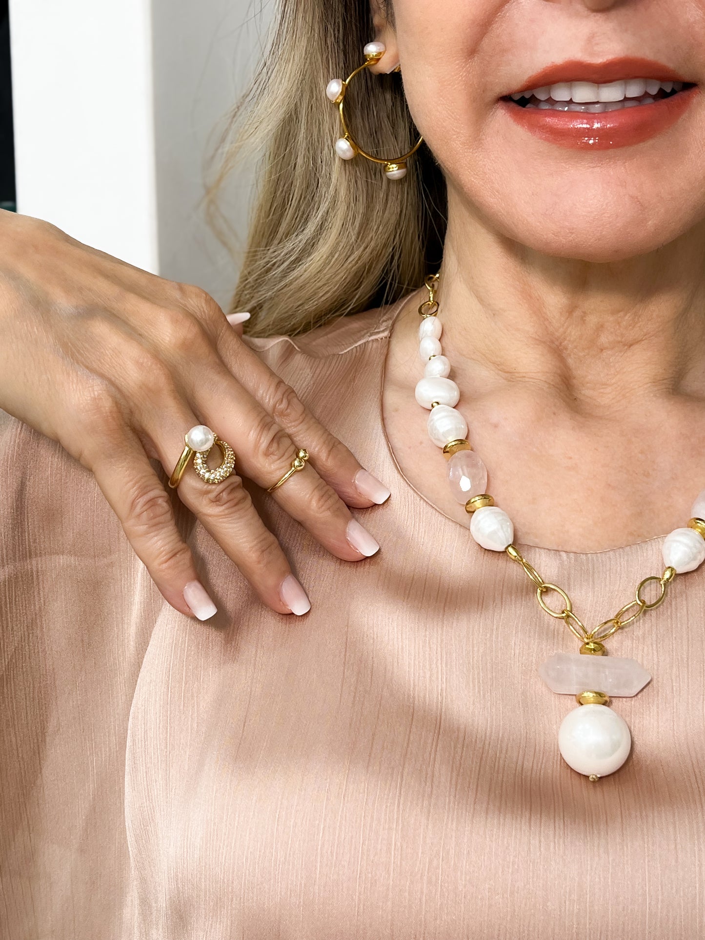 Perlas y cuarzos / Collar+Aretes+Anillo