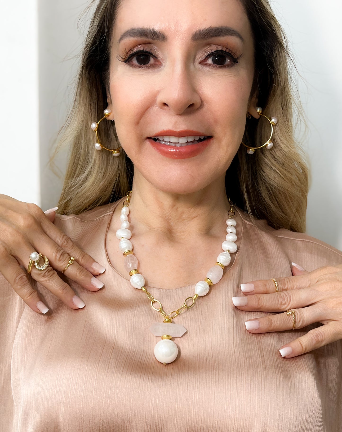 Perlas y cuarzos / Collar+Aretes+Anillo