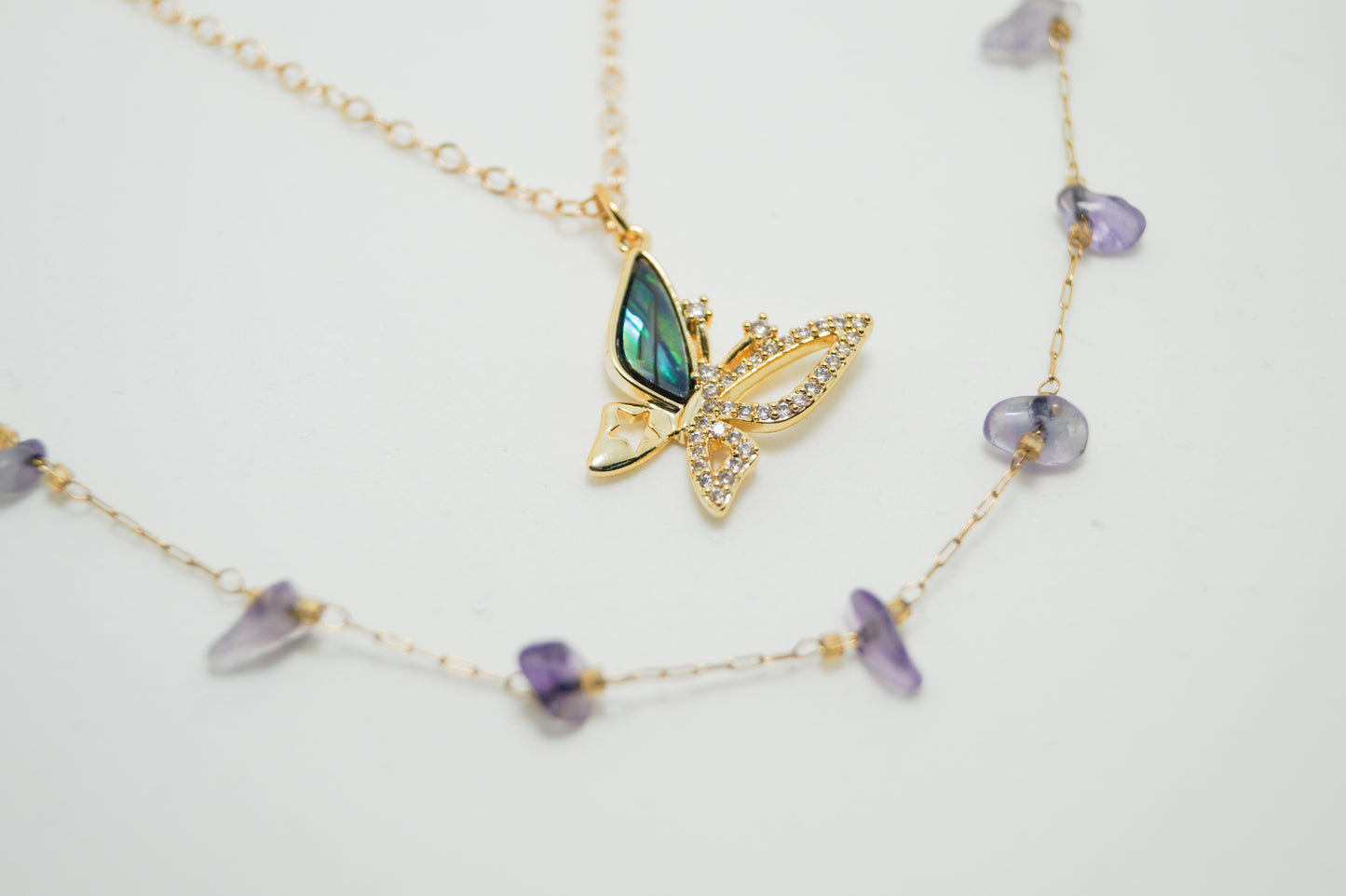 Collar doble mariposa