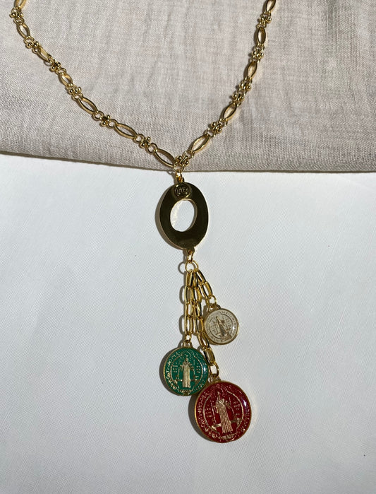Collar Multi Dijes San Benito con Cierre Medalla en Baño de Oro 24K