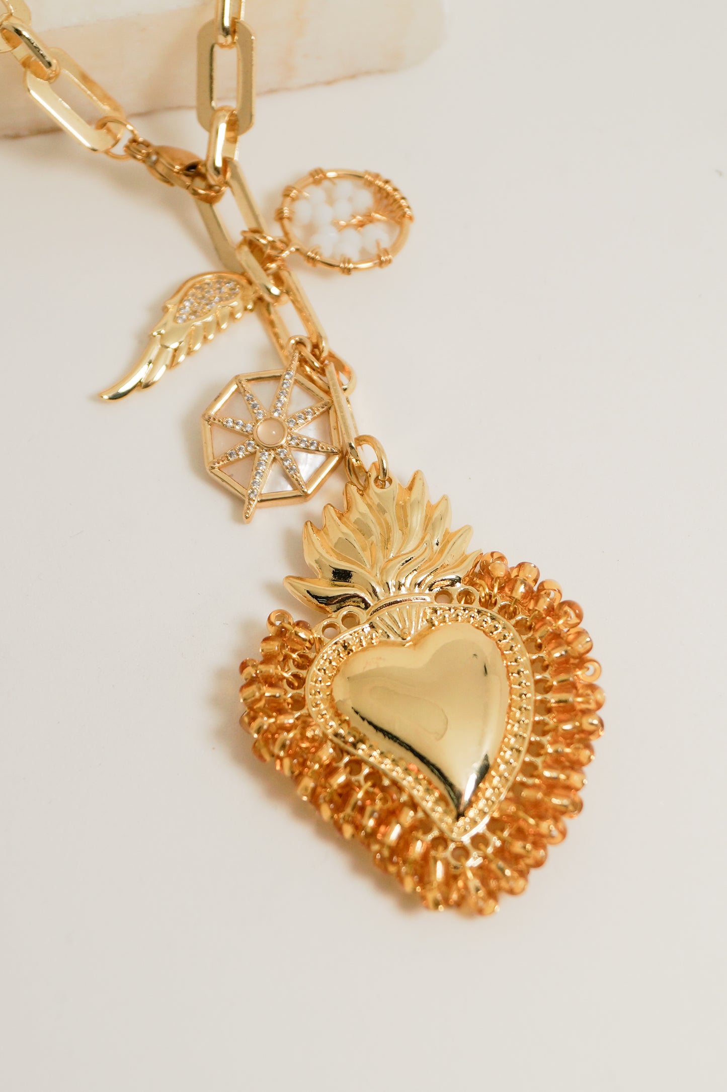 Collar corazón de fuego
