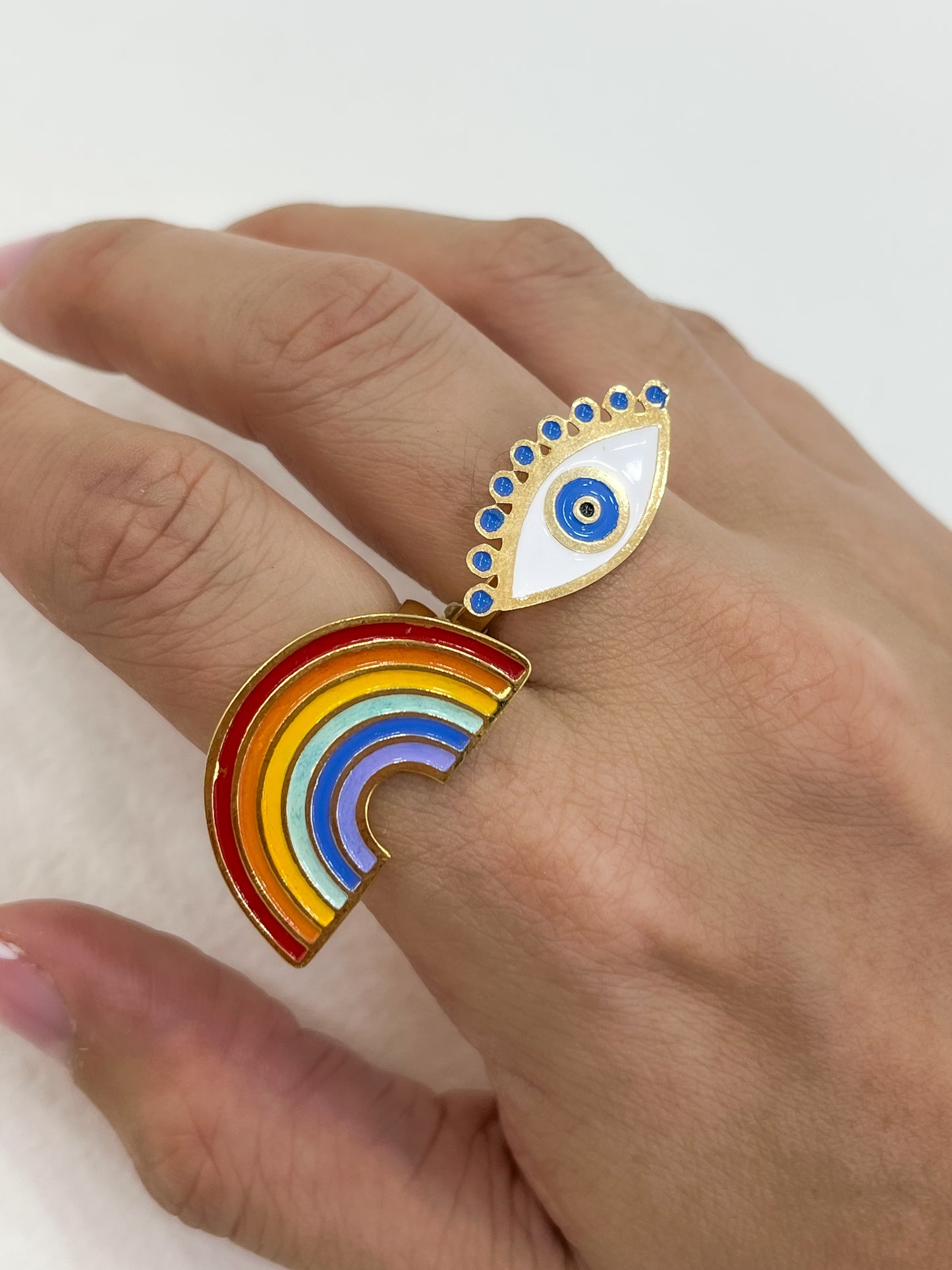 Anillo Arcoíris y ojo