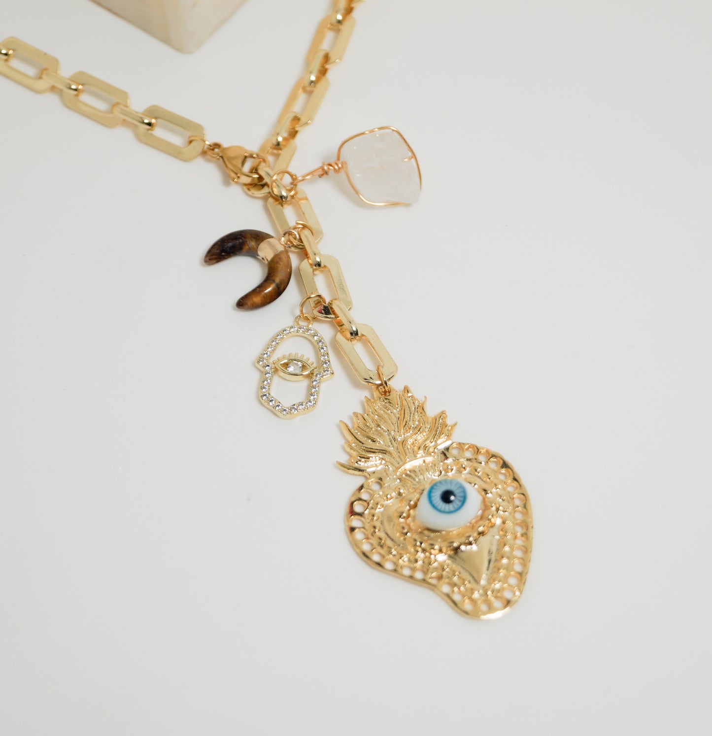 Collar ojo turco
