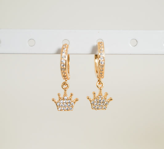 Huggies corona reina