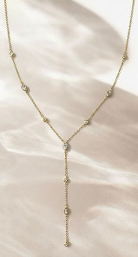 Collar Escote Profundo Ojos