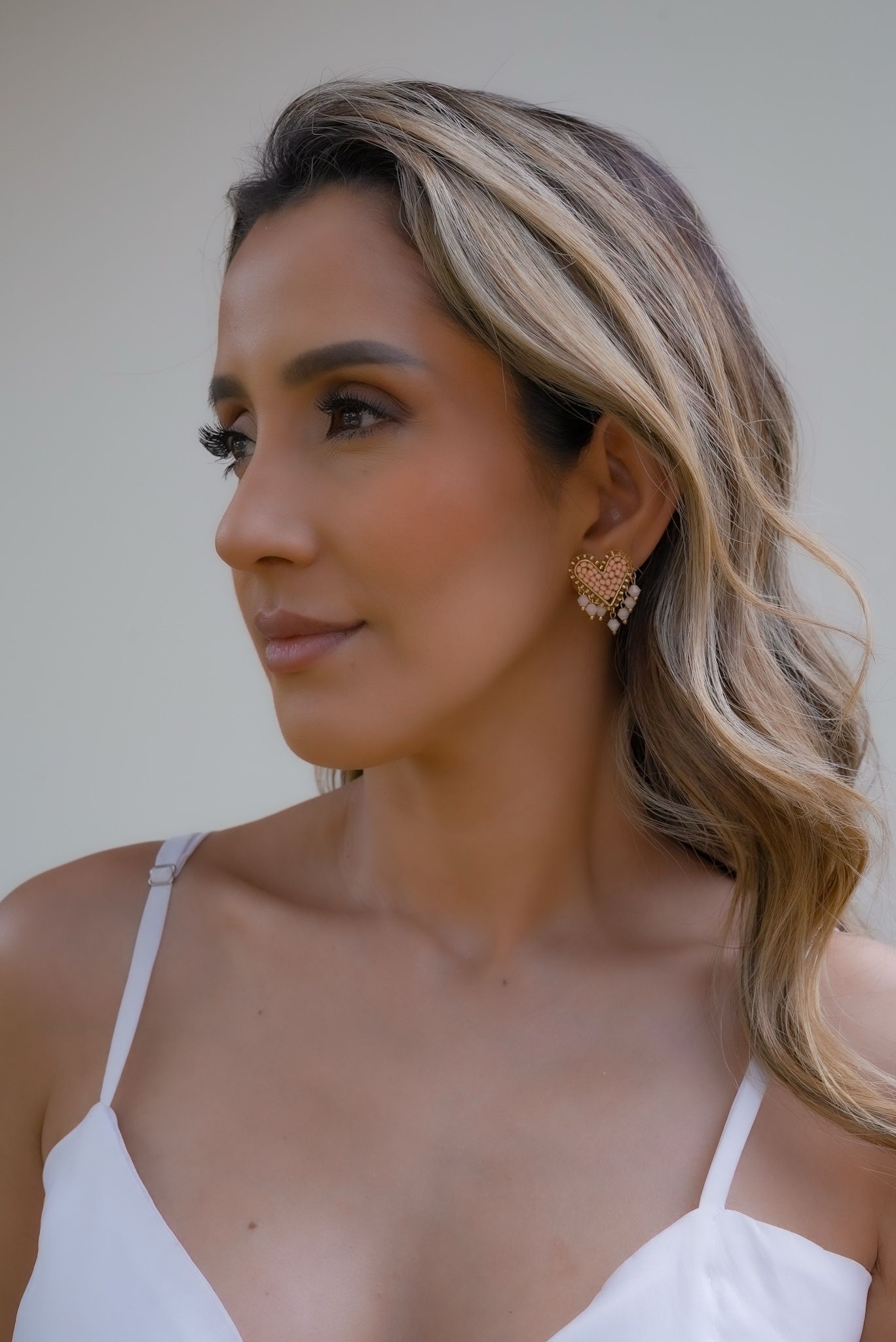 Mini aretes tejidos palo rosa