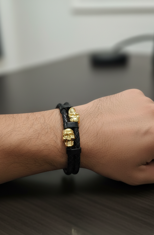 Pulsera "Calavera Dorada" de Cuero Trenzado