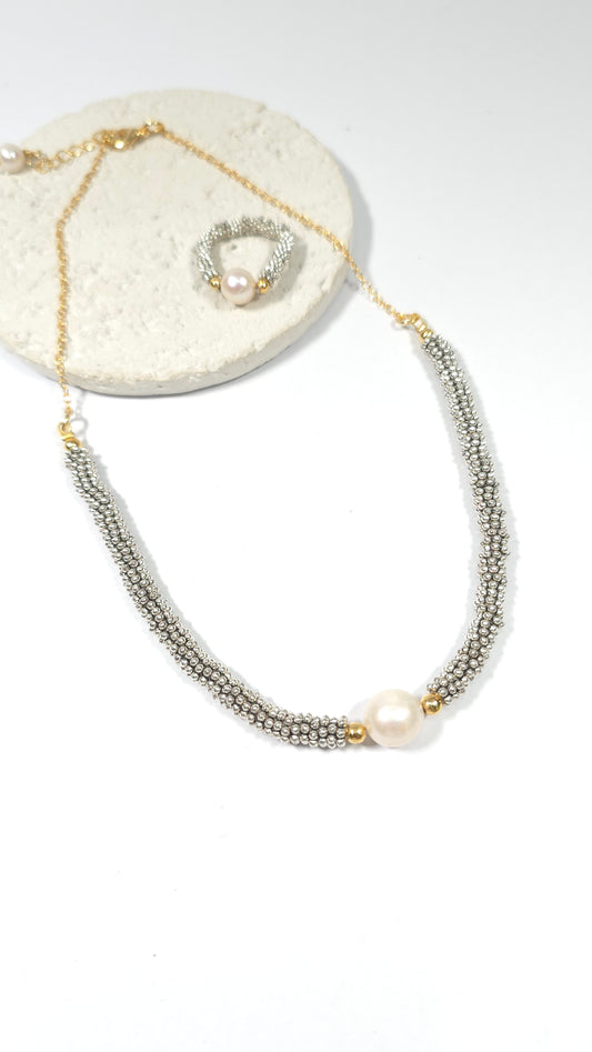 Conjunto "Doble Tono" de Collar y Anillo con Perlas