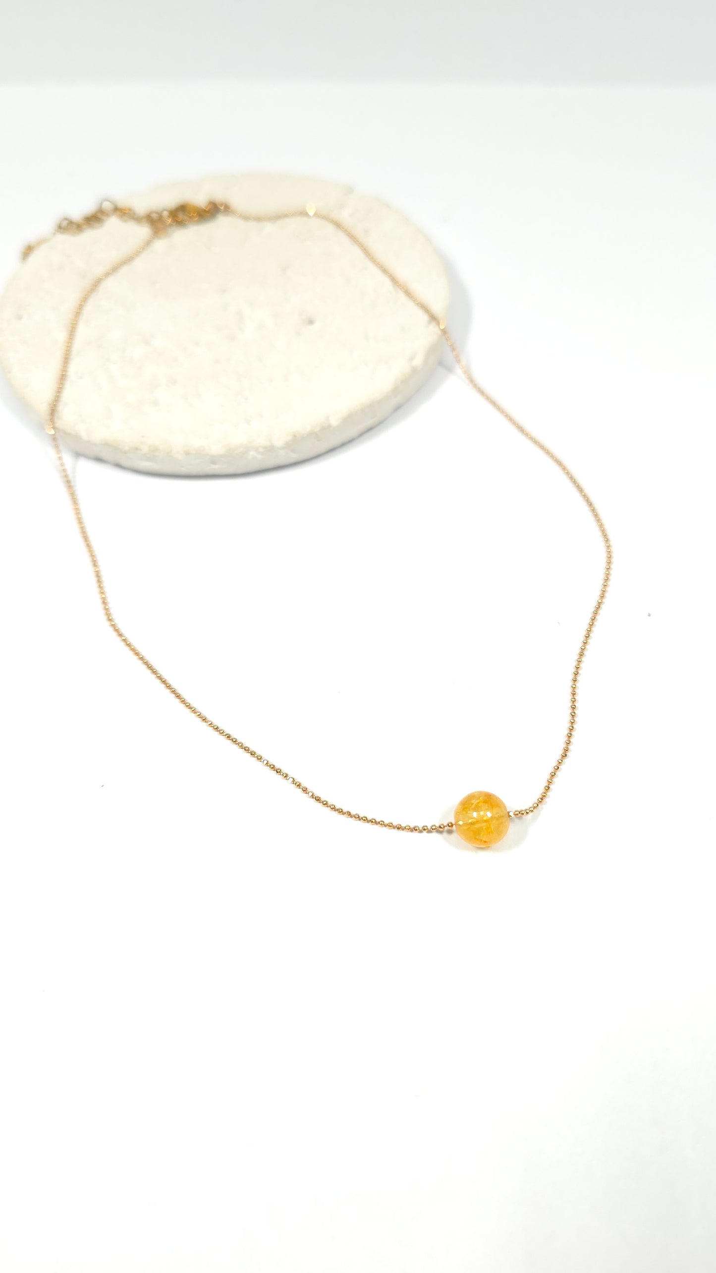 Collar Elegancia Minimalista con Citrino Natural