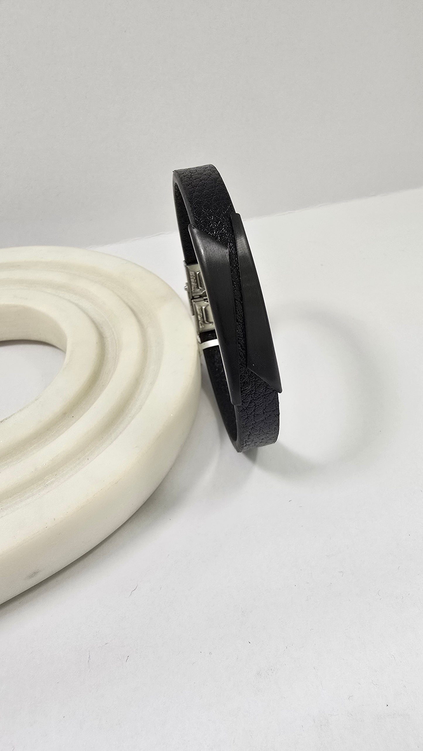 Pulsera de Cuero Trenzado "Caballero Urbano"