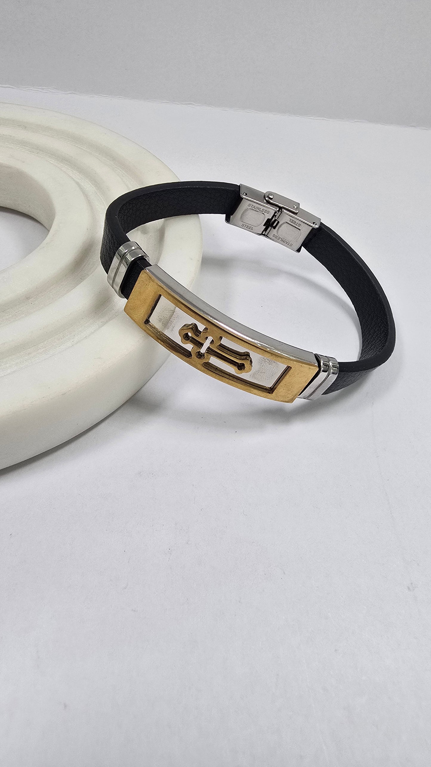 Pulsera Cruz de Caballero Acero y Piel