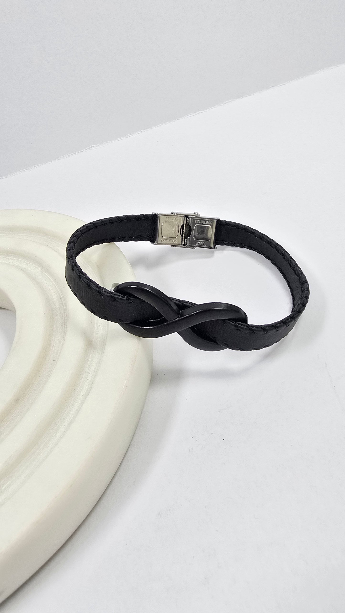 Pulsera Nudo Infinito "Negro y Acero