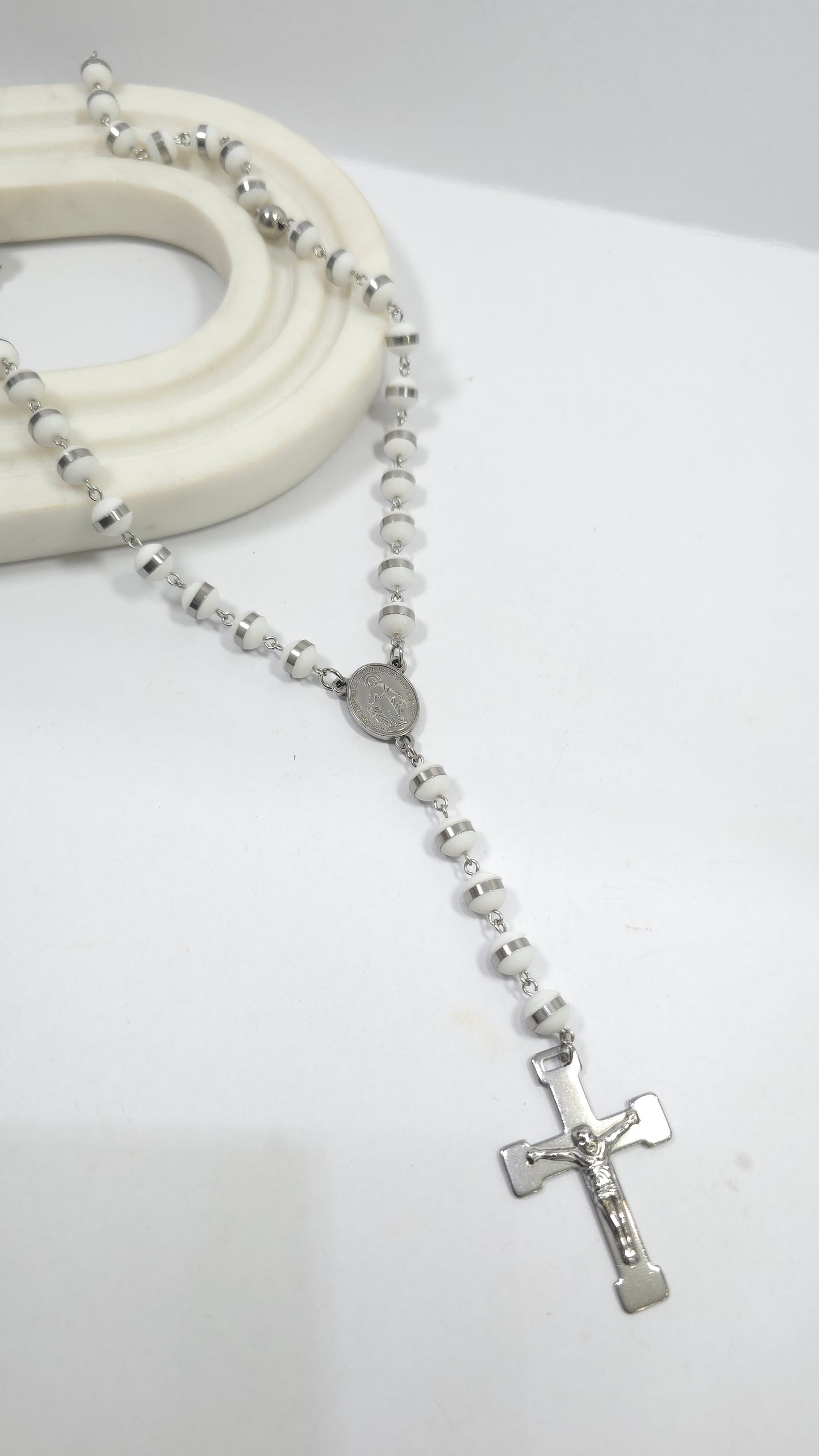 Rosario de Devoción "Luz Divina" - Cuentas Blancas y Acero