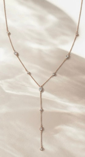 Collar Escote Profundo Ojos