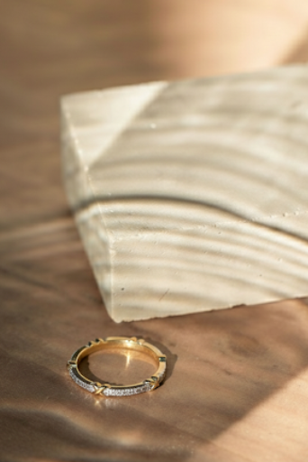 Anillo Plateado Entrelazado