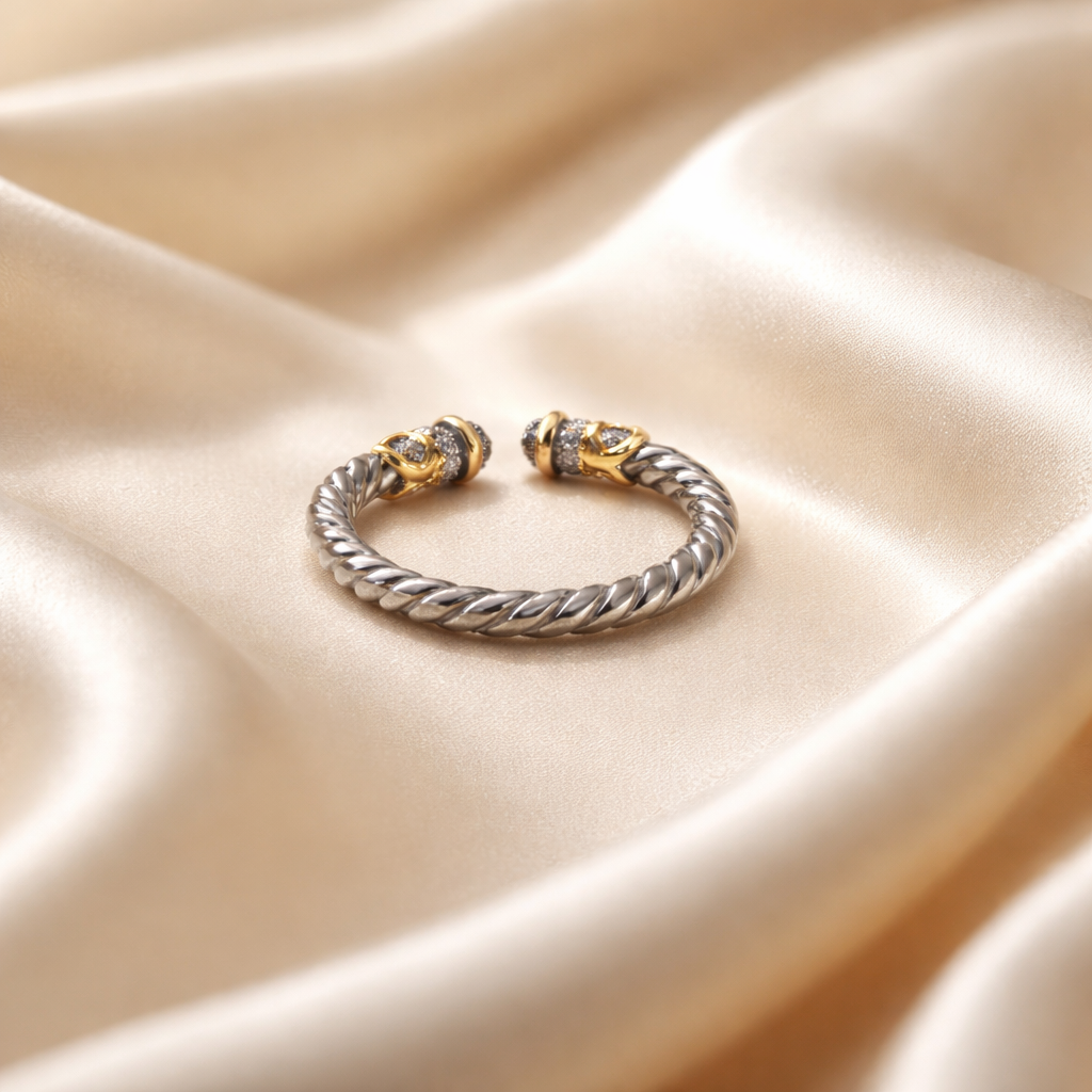 Anillo Pequeño Ajustable Trenzado